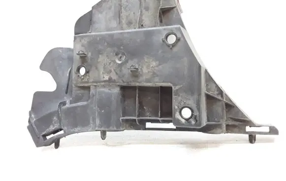 Volvo V70 Front bumper mounting bracket 31265344
