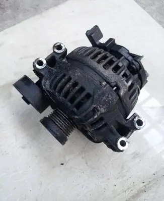 BMW 1 E81 E87 Generator/alternator 7532966