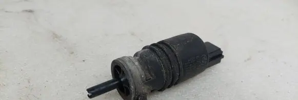 BMW 5 GT F07 Windscreen/windshield washer pump 6934160 132640 3240479