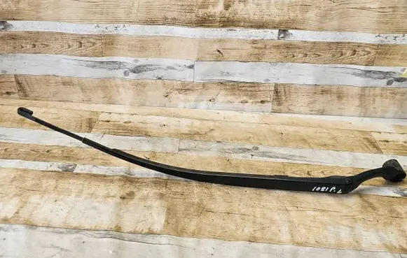 Infiniti Q50 Front wiper blade arm G827F73