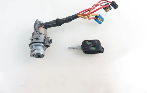 Peugeot 607 Ignition lock N0500109