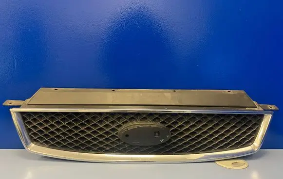 Ford Focus C-MAX Front bumper upper radiator grill 3M51R8138 3M51R8B271AD