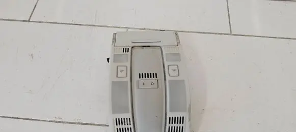 Audi A6 S6 C6 4F Front seat light 4F0947135N 18220280 0000963U