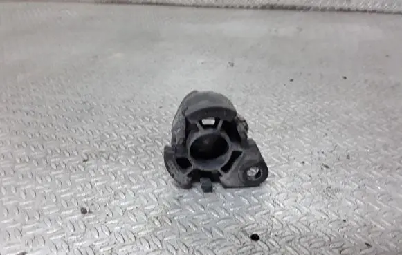 Volvo V50 Radiator mount bracket 30639749