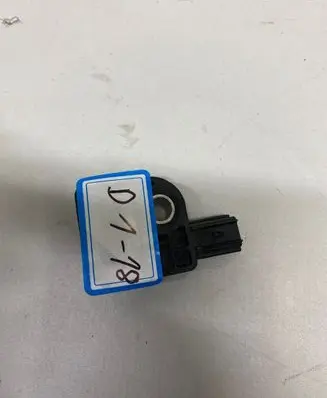 Tesla Model S Airbag deployment crash/impact sensor 100901700A