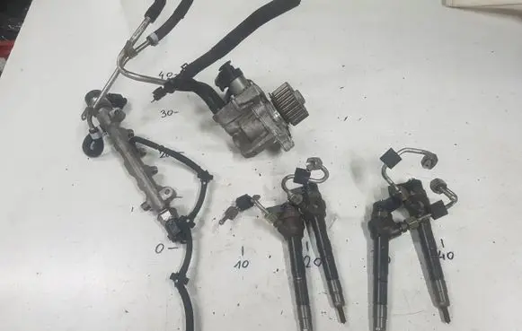 Volkswagen Golf VII Fuel injection system set 