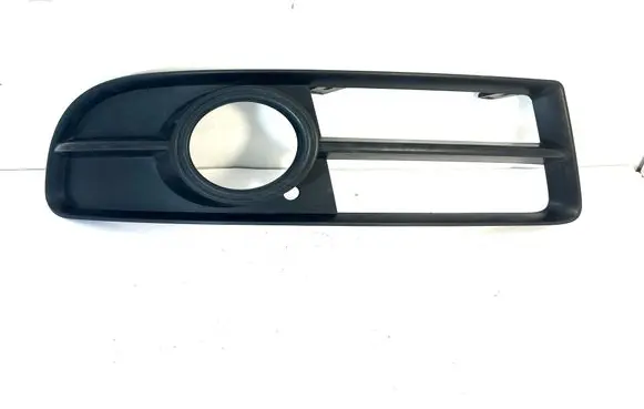 Audi A4 S4 B5 8D Front bumper lower grill 8E0807682F