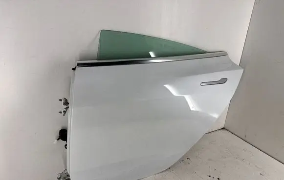 Tesla Model 3 Rear door 1081441E0C