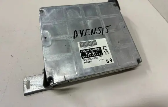 Toyota Avensis T250 Engine control unit/module 8966105691