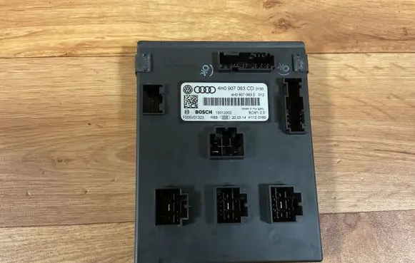 Volkswagen Touareg II Comfort/convenience module 4H0907063CD 15012002 F005V01323
