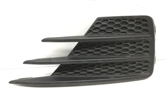 Volkswagen Golf VII Front bumper lower grill 5GE853665D