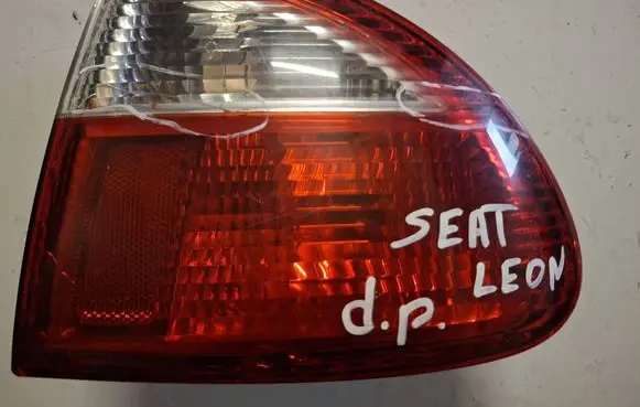 Seat Leon (1M) Rear/tail lights 1M6945258