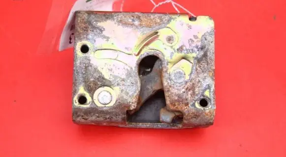 Mazda Tribute Tailgate/trunk/boot lock/catch/latch YL84-7843102-AA
