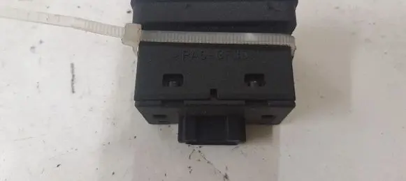 BMW 5 E39 Electric window control switch 8368974