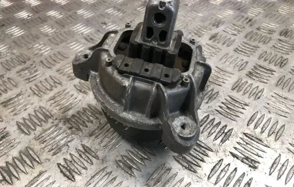 BMW 5 F10 F11 Engine mount bracket 6780264