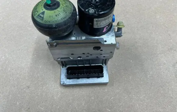 Mercedes-Benz E W211 ABS Pump A0044319712 0265250045