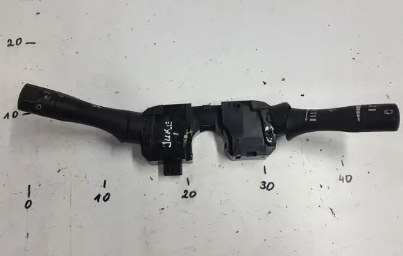 Nissan Juke I F15 Wiper turn signal indicator stalk/switch 