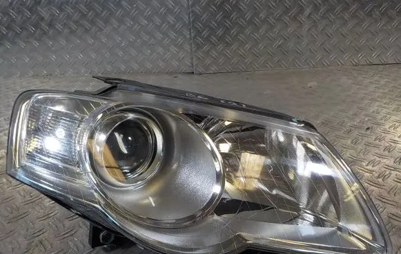 Headlight/headlamp