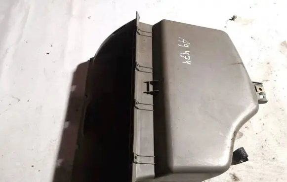 Citroen Xsara Picasso Glove box 963131777b02