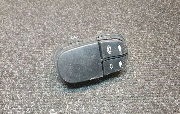 Ford Focus Electric window control switch PMYS4T14529AA 03162310