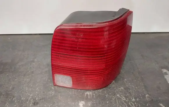 Volkswagen PASSAT B5 Rear/tail lights 3B9945112F