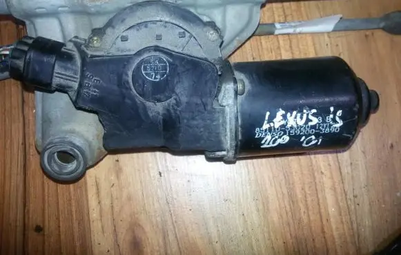 Lexus IS 200-300 Wiper motor 8511053020 159200-3890
