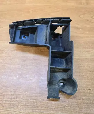 Volvo XC70 Rear bumper mounting bracket 30678650 BP3EA