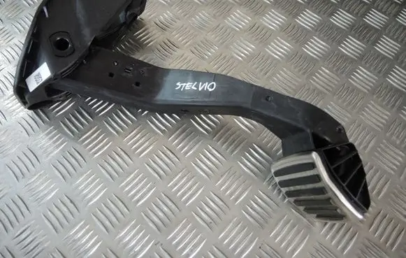 Alfa Romeo Stelvio Accelerator throttle pedal 505513370