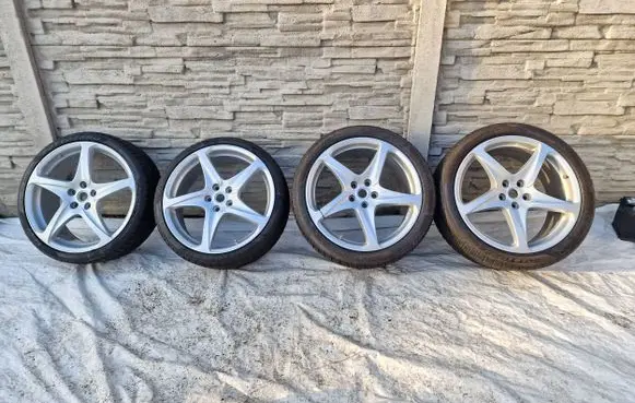 Ferrari FF R20 alloy rim 260697