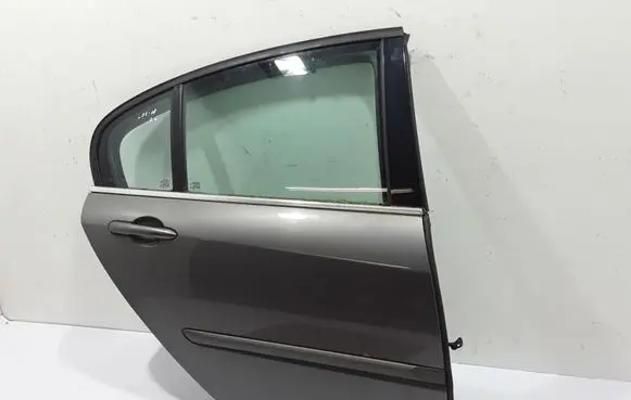 Renault Laguna III Rear door 821000022R
