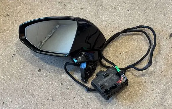 Audi A8 S8 D5 Front door electric wing mirror 