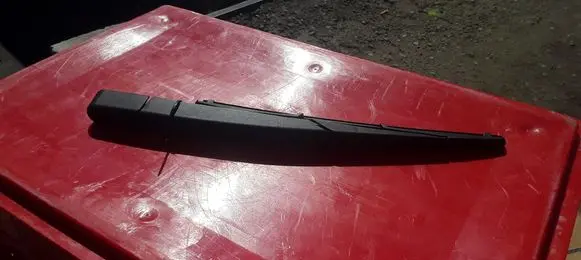 Nissan Qashqai Rear wiper blade arm