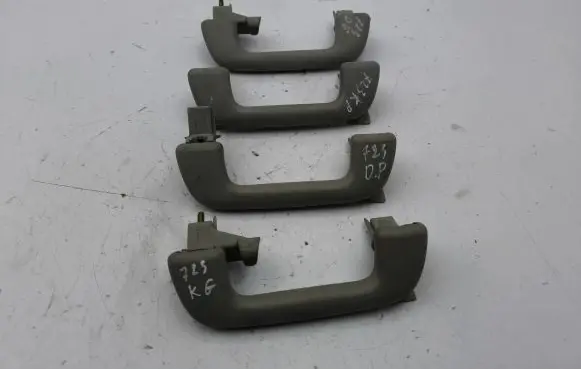 Toyota Corolla Verso AR10 A set of handles for the ceiling 