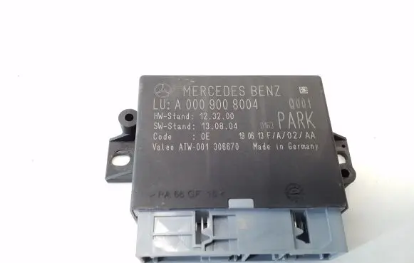 Mercedes-Benz E W212 Parking PDC control unit/module A0009008004