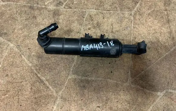Mercedes-Benz C W204 Headlight washer spray nozzle A2048602747