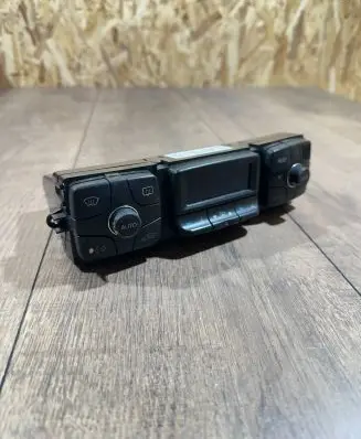 Mercedes-Benz S W220 Climate control unit 2208301185 00084604