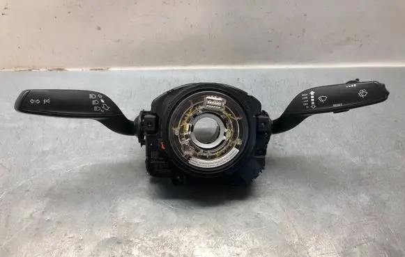 Audi A4 S4 B8 8K Wiper turn signal indicator stalk/switch 8R0953568Q