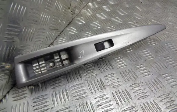 Mazda 2 Quarter vent window switch 3M71-A24185-F