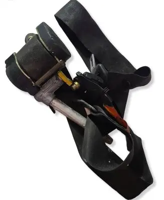 Mercedes-Benz Vito Viano W638 Front seatbelt 6388600085 130600 0704278