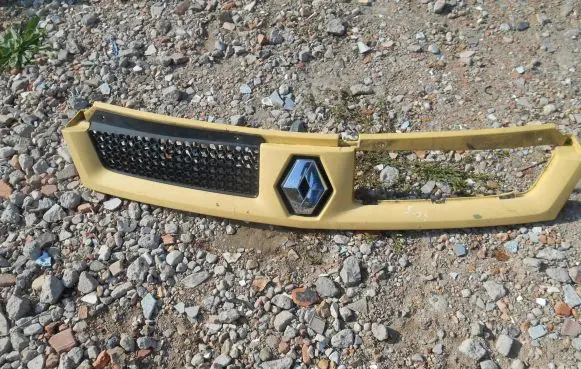 Renault Master II Front grill