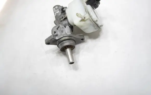Volkswagen Jetta VI Master brake cylinder 1K1611301E A841601F