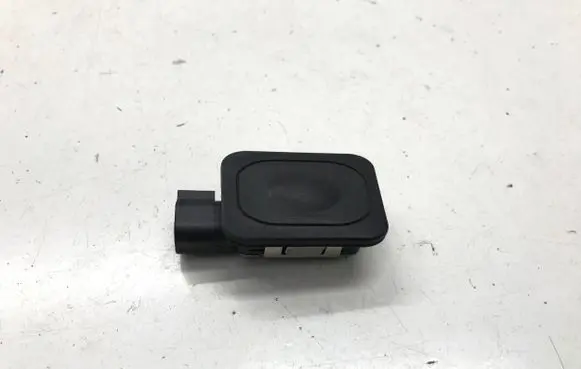 Jaguar I-Pace Tailgate opening switch GX7314K147AA