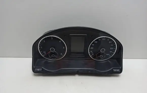 Volkswagen Tiguan Speedometer (instrument cluster) 5N0920972A