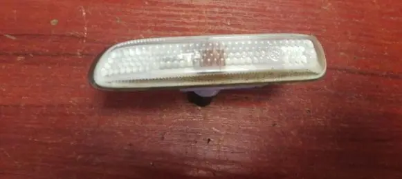 BMW 3 E46 Front fender indicator light 2228592