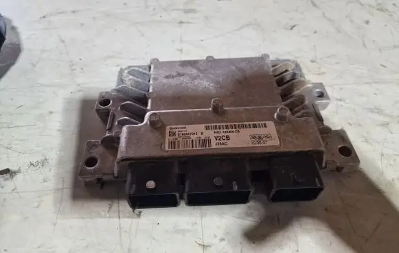 Ford Fiesta Engine control unit/module AV2112A650CB