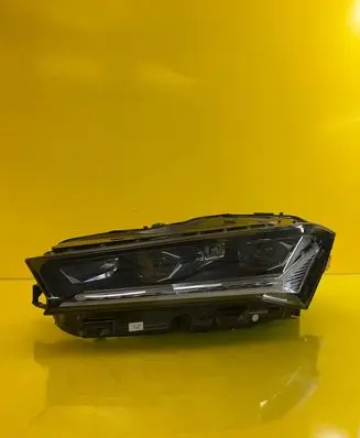 Skoda Superb B9 Headlight/headlamp 3P1941015A