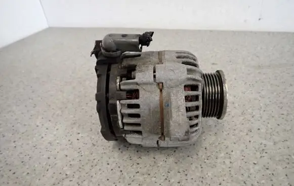 Toyota Yaris Generator/alternator 