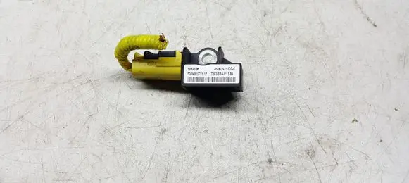 Honda CR-V Airbag deployment crash/impact sensor 5WK43786 46080311