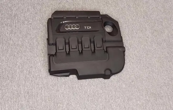 Audi A3 S3 8V Engine cover (trim) 04L103925R 04L103925A 04L103925L