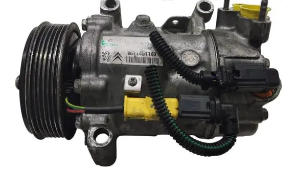 Citroen DS5 Fuel injection high pressure pump 9671451180